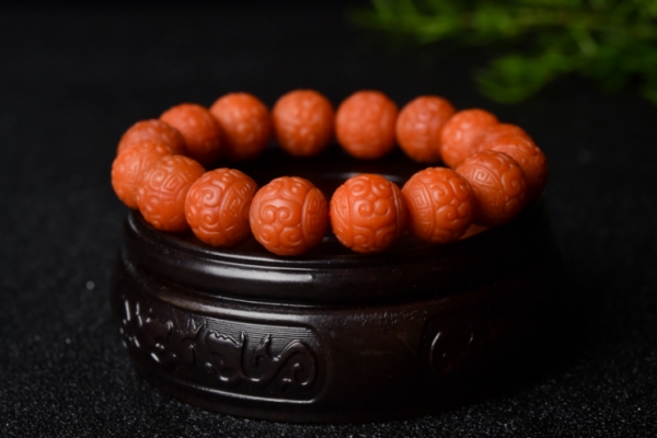 南紅的價(jià)格趨勢(shì)是什么樣的？現(xiàn)在南紅市場(chǎng)怎么樣？