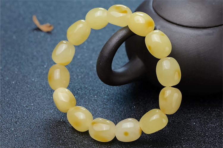 蜜蠟手串價(jià)格及圖片，一串蜜蠟手串多少錢？（10）