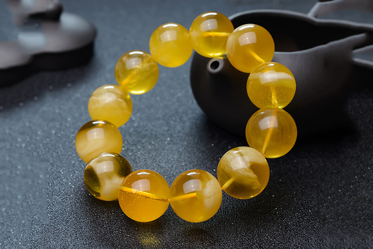蜜蠟手串價(jià)格及圖片，一串蜜蠟手串多少錢？（7）