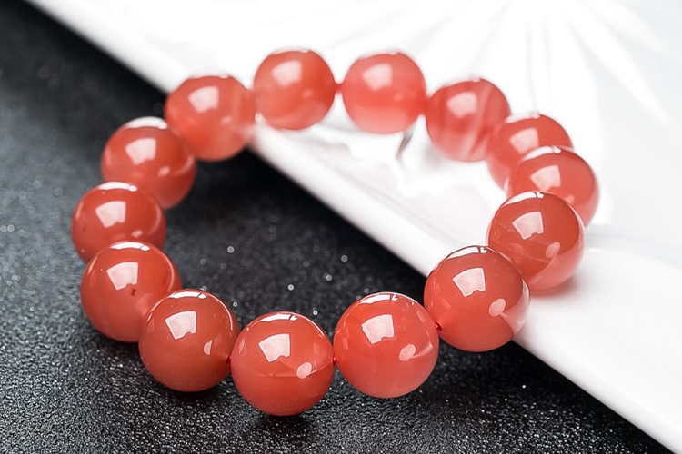 南紅手串價(jià)格，不同品種南紅手串價(jià)格（6）