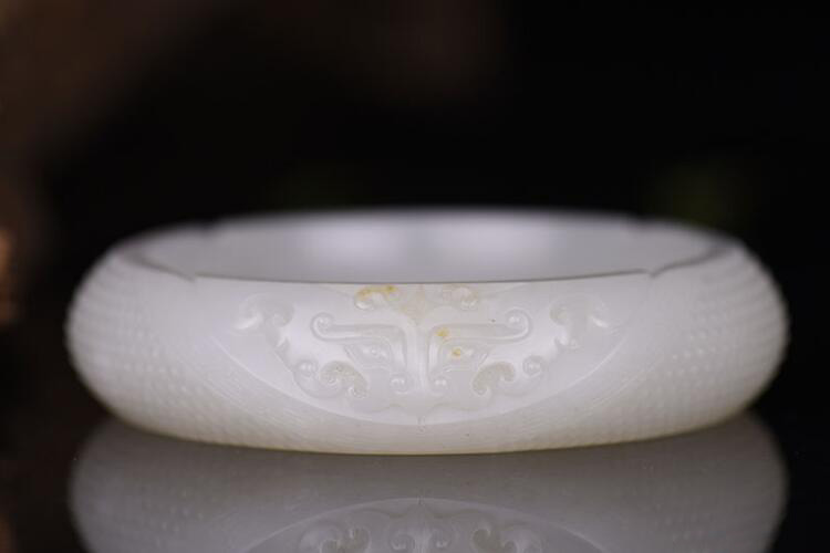 不同種類的和田玉手鐲多少錢？和田玉手鐲貴不貴？（2）