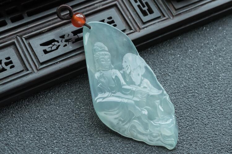 玉觀音吊墜價格是多少錢？玉觀音吊墜圖片欣賞（4）