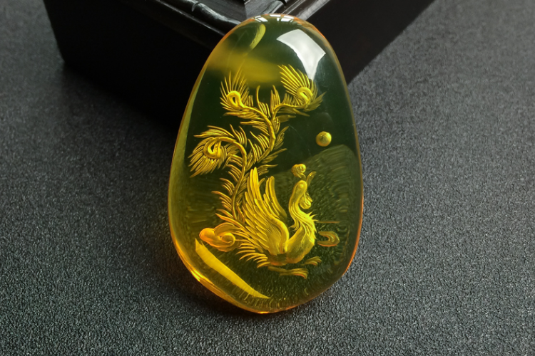 金珀的功效有哪些？金珀它對(duì)我們有什么用處？（8）