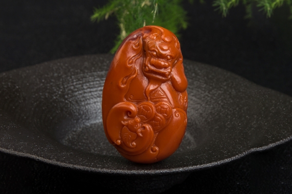 真南紅在強(qiáng)光下的圖片，真南紅在強(qiáng)光下是什么樣的