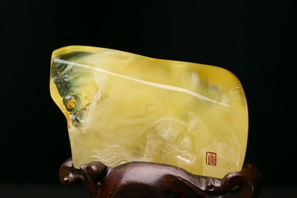 烏克蘭蜜蠟有何特點(diǎn)？俄羅斯蜜蠟和烏克蘭蜜蠟的區(qū)別