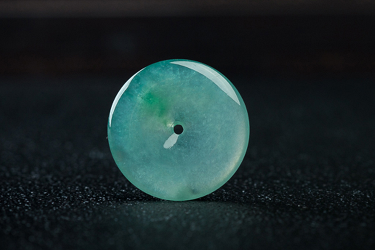 高冰翡翠如何定義，原來這才是高冰種翡翠（7）