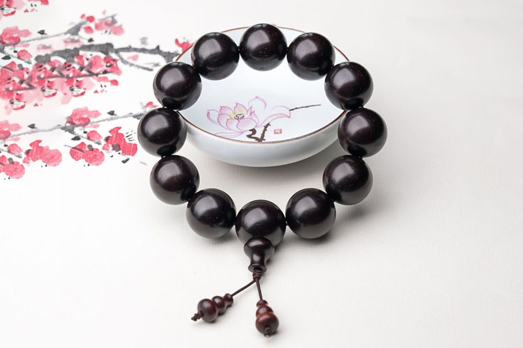 小葉紫檀價(jià)位是多少？什么才是決定小葉紫檀價(jià)格的關(guān)鍵因素（6）