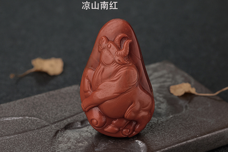保山南紅和涼山南紅的價(jià)值區(qū)別有什么？都是南紅為何二者價(jià)格相差那么多？（2）