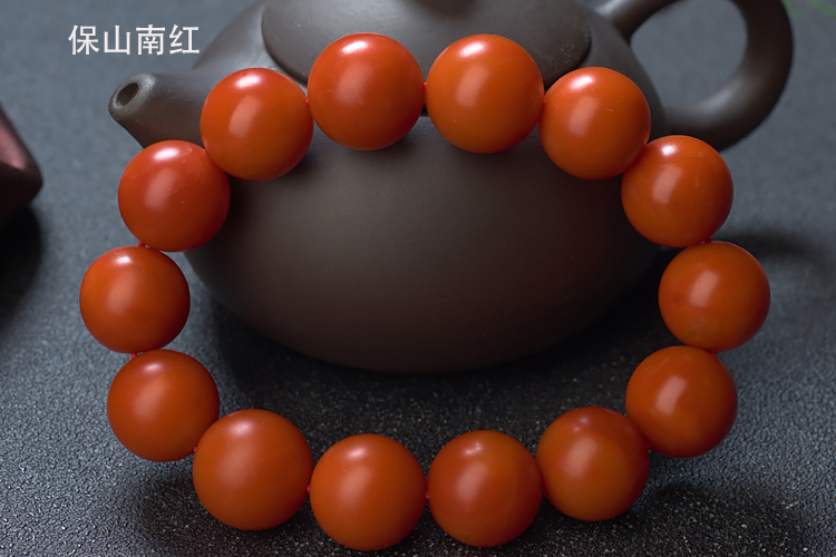 保山南紅和涼山南紅的價(jià)值區(qū)別有什么？都是南紅為何二者價(jià)格相差那么多？（3）