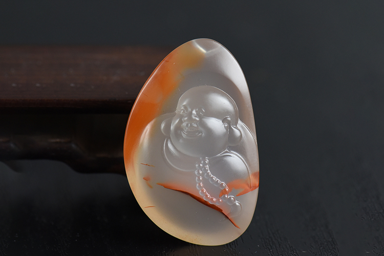 南紅瑪瑙荔枝凍和冰飄料的區(qū)別是什么？二者誰的價格更高一些？（7）