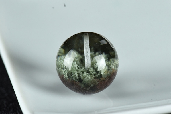 水晶的價(jià)格貴不貴，水晶飾品多少錢能買到？