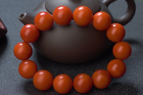 南紅玉石價(jià)格介紹?南紅玉石的價(jià)格是多少？
