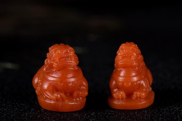 南紅的功效與作用有哪些？佩戴它都有何好處？