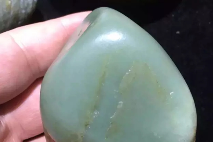 青玉籽料什么樣？用圖片帶你領略青玉籽料的美?。?）