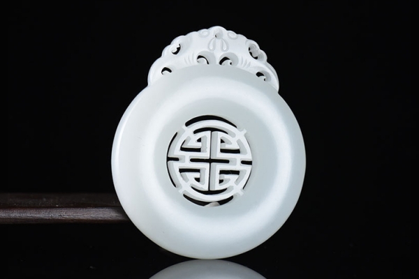 和田玉俄料價格是多少？俄料真的不值錢嗎？