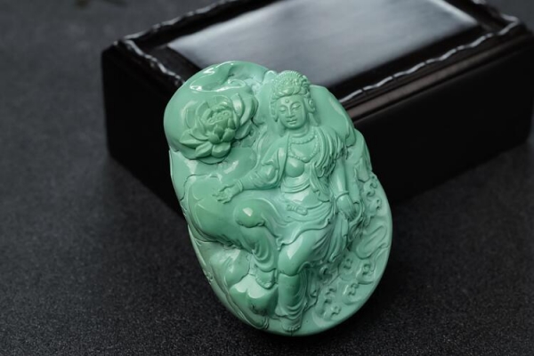 綠松石產(chǎn)地哪的最好？好的綠松石都有什么特質(zhì)？