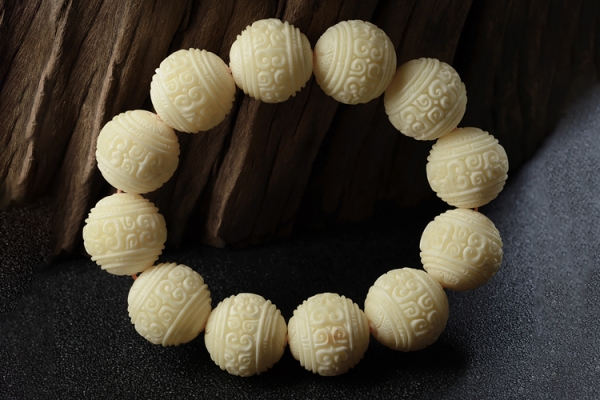密蠟怎么鑒別品質(zhì)？什么樣的蜜蠟才是好的蜜蠟