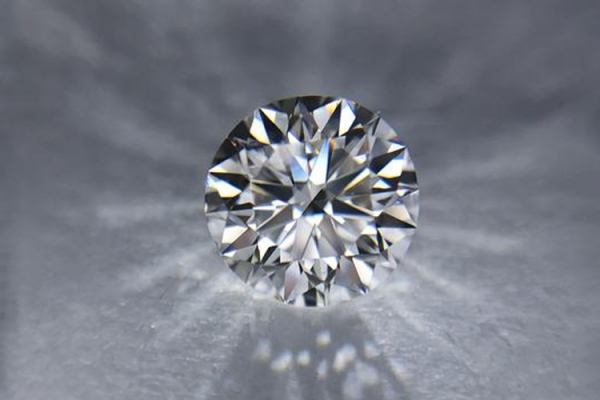 鉆石的等級(jí)如果選購(gòu)才最劃算？購(gòu)買鉆石的性價(jià)比之選