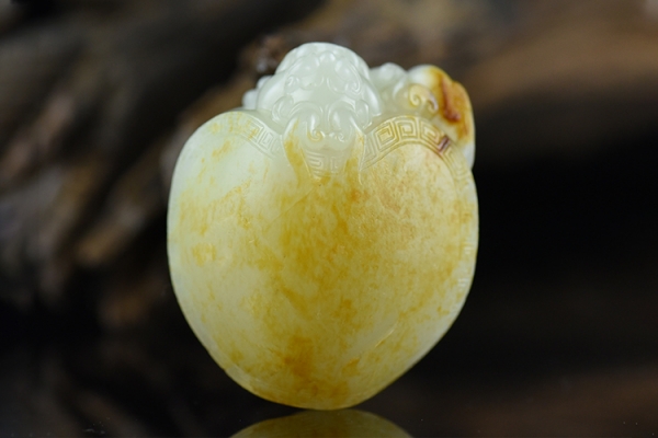 羊脂玉多少一克？為什么都是羊脂玉價(jià)格會(huì)相差那么多？