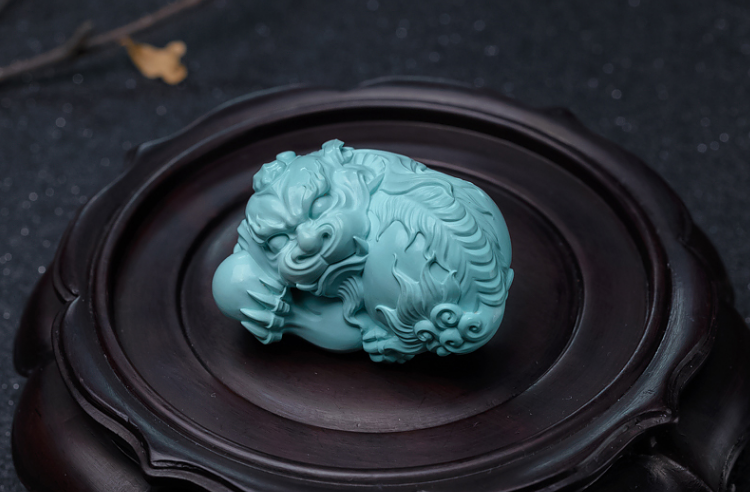 綠松石原礦是什么樣的，細(xì)說(shuō)綠松石原礦的分布情況-玉雕名家
