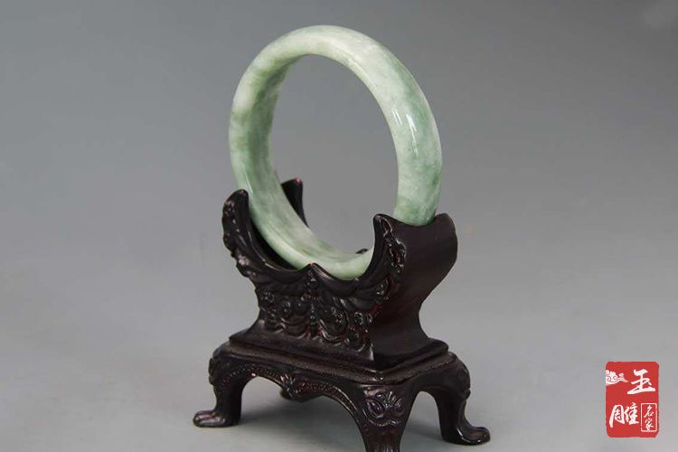 藍(lán)田玉手鐲價(jià)格-玉雕名家