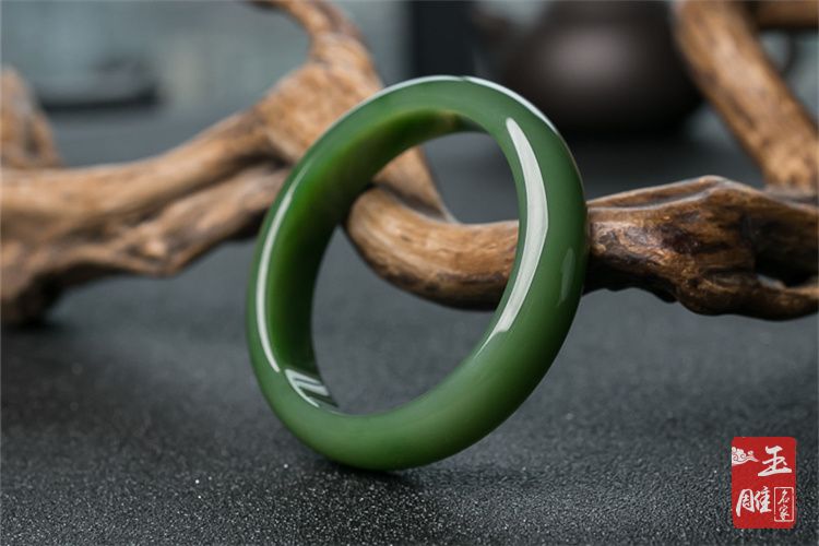 玉鐲子價(jià)格-玉雕名家